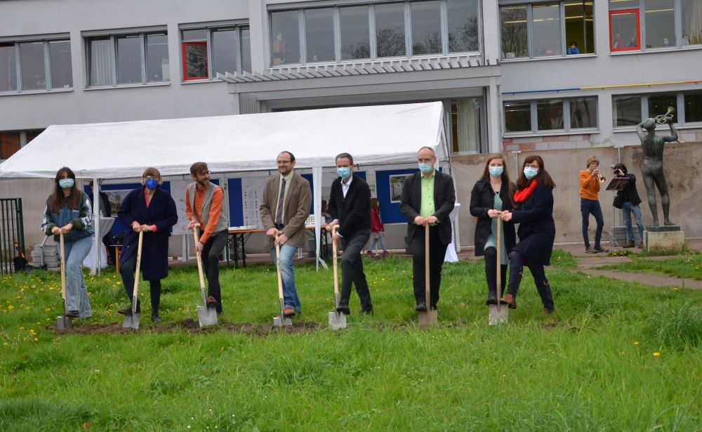 „Gemeinsame Mitte“: Spatenstich für den Erweiterungsbau